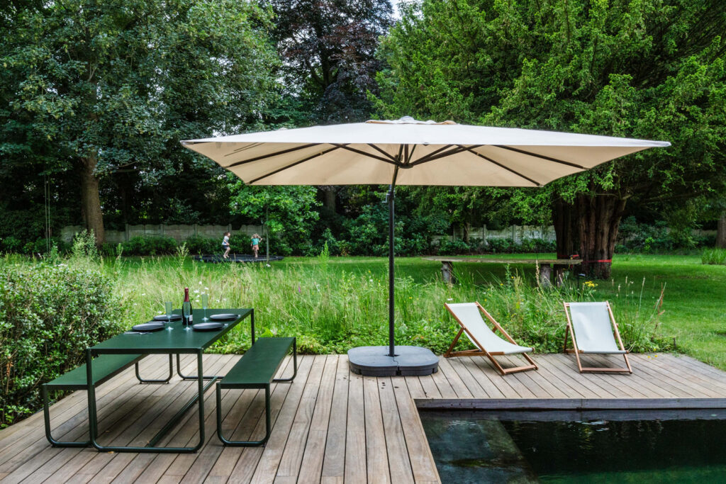zwemvijver naast poolhouse foto @architectuurfotograaf Sacha Jennis